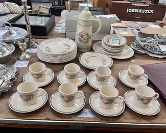 LOT OF CORELLE DISHES 