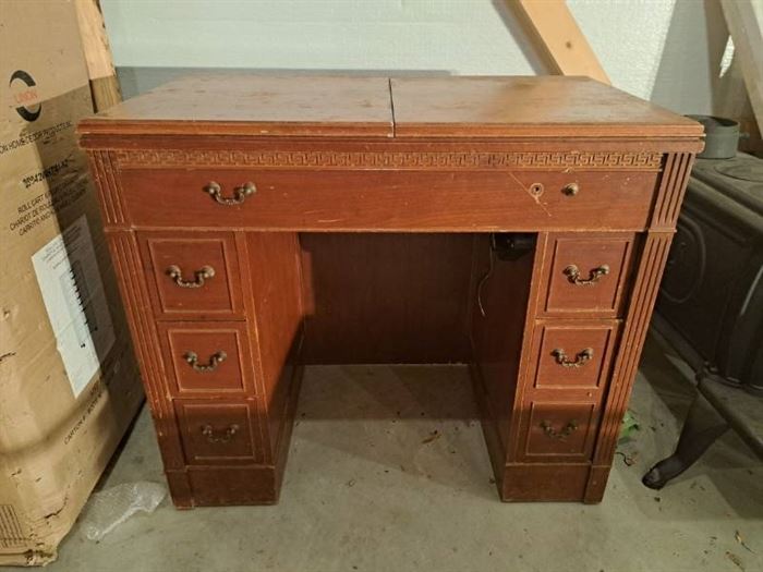 New Home Light Running Westinghouse Sewing Cabinet