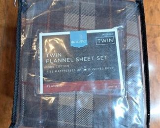 Twin Flannel Sheet Set