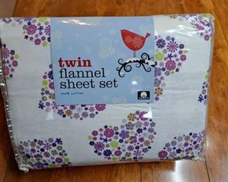 Twin Flannel Heart Pattern Sheet Set