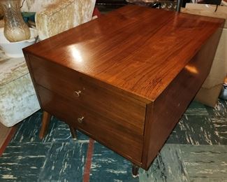 MCM end table (1)