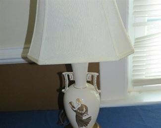VINTAGE WELL MADE LAMP.