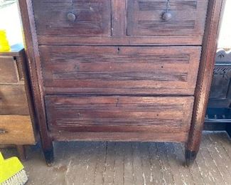 Vintage chest of drawers 