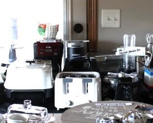 Lots of Kitchen Appliances
