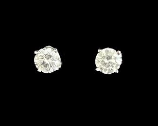 4d5. Diamond studs ~0.90 ctw