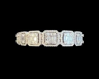 4d6. Diamond bracelet