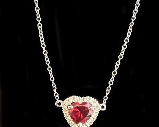 4e2. Valentines Day heart necklace