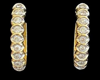 4e5 Yellow gold and diamond hoop earrings