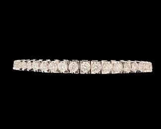 4e6.Diamond tennis bracelet