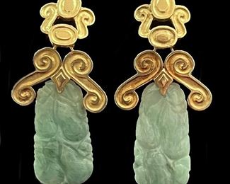 4q4. 14k gold and Jade Drop in the style of Las Lunas
