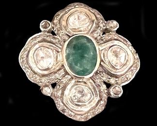 4r7. Antique ring with rose cut diamonds and emerald
