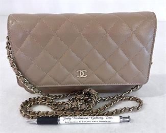 5i7a. Chanel lambskin