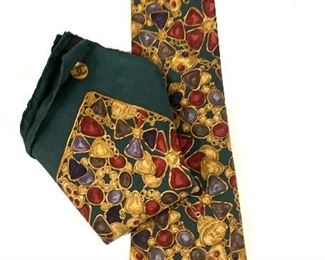 5j7f. Chanel tie and pocket square