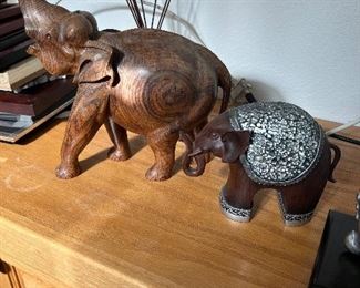 Elephants decor 