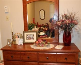 6 Drawer Dresser with Mirror