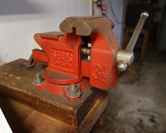 Small Vise