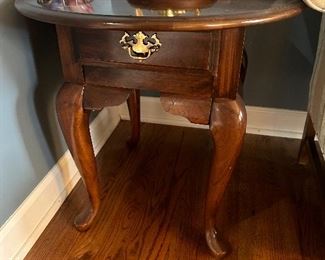 	#10	Kincaid oval side table with drawer. As is top 27x22x23	 $25.00 				