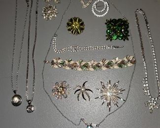 Cosumte jewelry (vintage & modern)