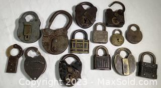 wlot of brass and iron padlocks151 t