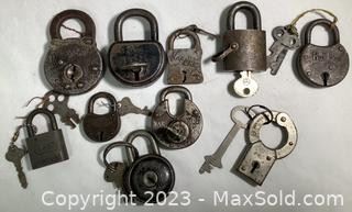 wlot of vintage padlocks with keys working141 t