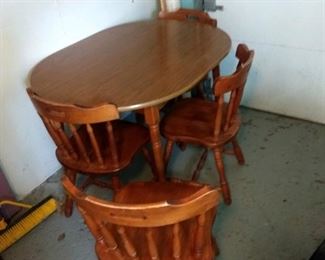 Maple dinette with 4 chairs