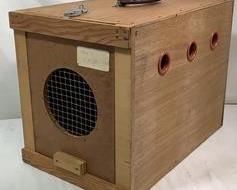 wwood animal carrier591 t