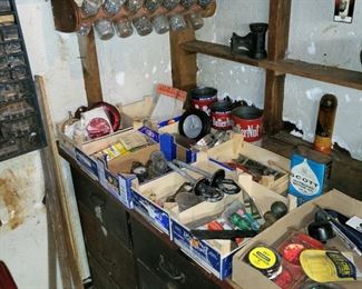 Lots of garage items