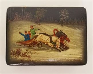 1015	RUSSIAN BLACK LACQUERED HAND PAINTED HINGED BOX, APPROXIMATELY 3 IN X 4 IN X 2 IN HIGH
