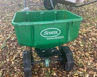 scotts spreader