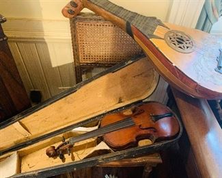 Violin custom made in 1948  by B Turner, a violin maker from Alexandria Louisiana