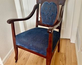 Great 1920s Upholstered Side Chair!