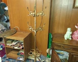 cast Iron hat rack/umbrella stand - 2 broken hooks