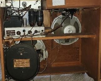 Back view of vintage Magnovox radio/record player