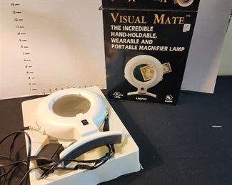 Hand holdable wearable & portable magnifier lamp