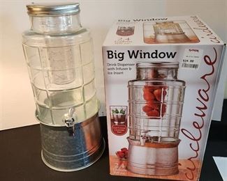 Big Window drink dispenser with infuser and ice insert