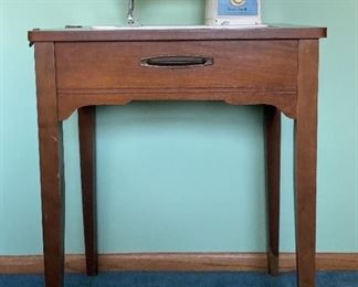 Singer Zig Zag Sewing Machine Model 638