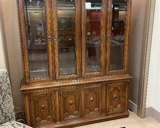 Large hutch in great condition!
