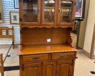 Smaller hutch - really like this