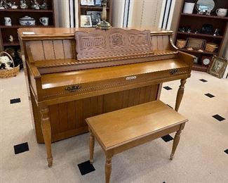 Well maintained Baldwin Console Piano!