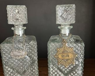 Vintage scotch and gin decanter textured square glass