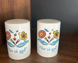 Vintage Swedish Berggren ceramic salt/pepper shaker