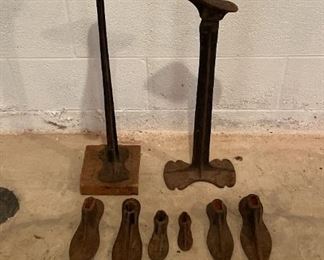 Cast Iron Cobbler Lasts And Stands