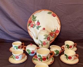 Vtg Franciscan Apple Pattern Coffee Cups And Platter