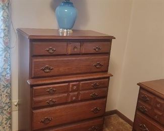 Maple gentleman s chest