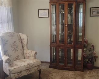Lighted curio cabinet 