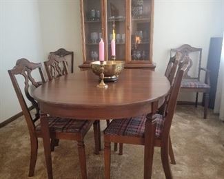 Pretty dinning set