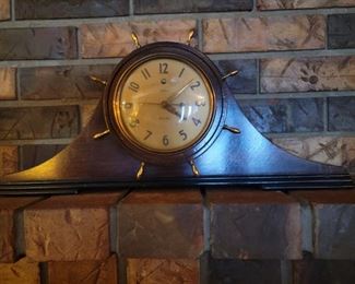 Mantel  clock