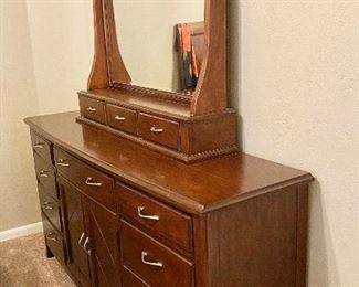 Quality Bedroom Dresser with Mirror Top and 3 drawers.