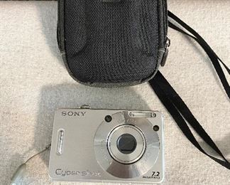 Sony Cyber-shot 7.2 Mega Pixels camera with case.