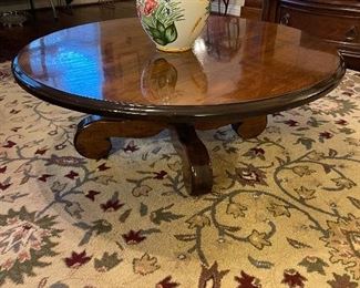 Rotating Coffee table, Decor